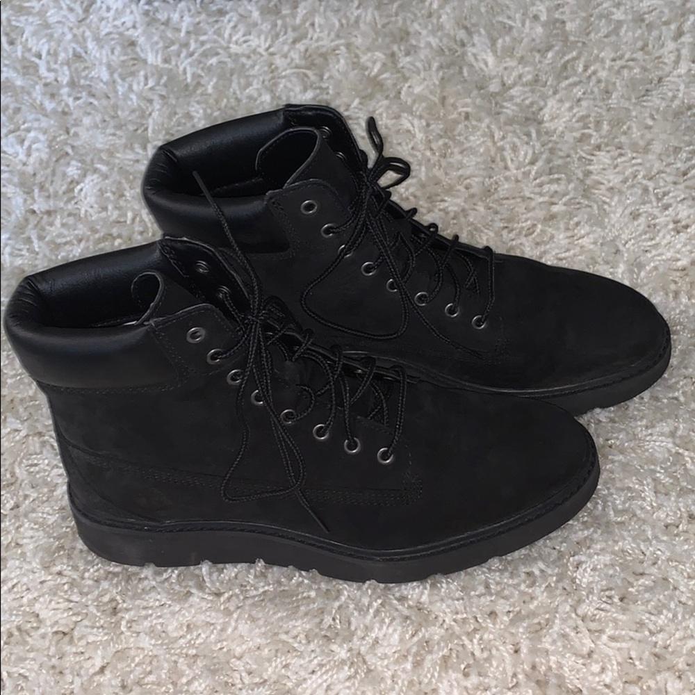 Timberland boots (only worn twice)